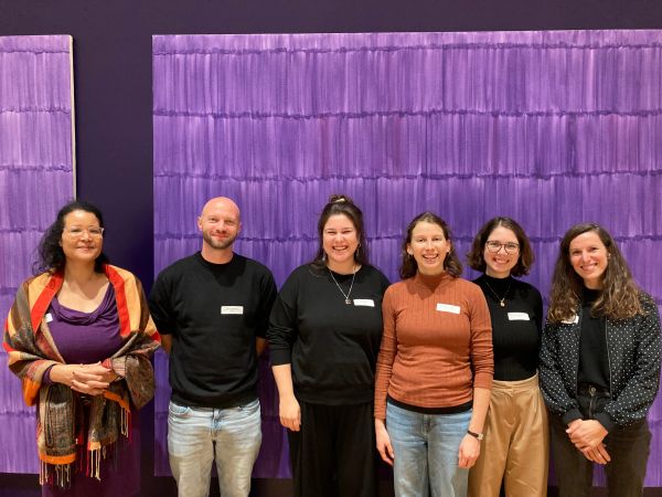 Das Team der Fachtagung nebeneinander stehend